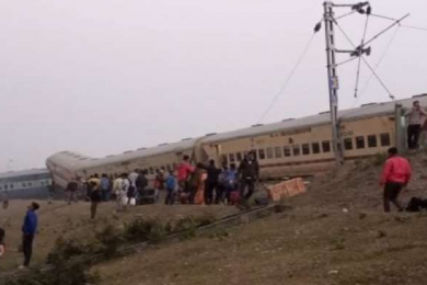 Guwahati-Bikaner Express train derails near Domohani in West Bengal