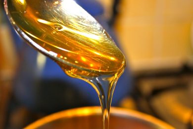 11 Benefits Of Using Honey For Face & Skin