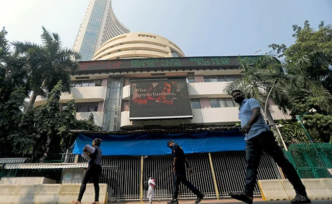 Sensex Slips Over 300 Points On Weak Global Cues, Nifty Trades Listed Below 17,750