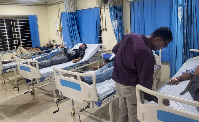 Significant Turbulence Hits SpiceJet Flight During Descent, 17 Hurt, Probe On