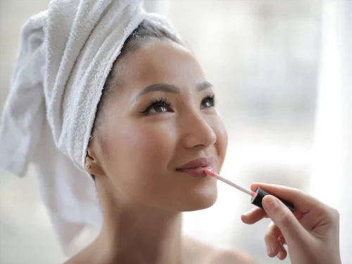 Skincare Tips: 5 Tricks For Getting The Perfect Dewy Glow