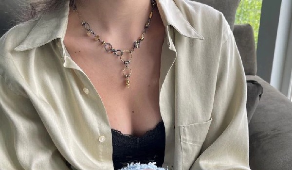 NECKLACE STYLING 101: USING NECKLACES FOR VARIOUS NECK LINES