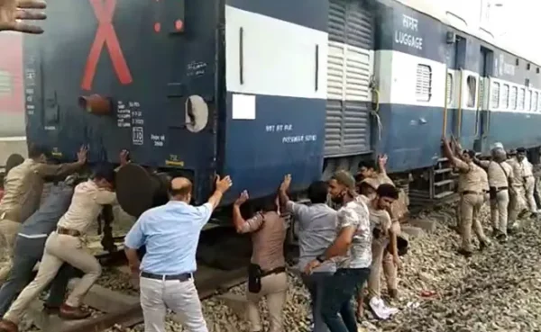 Watch: Cops Push Coaches Away From Burning Train In The Middle Of 'Agnipath' Protests