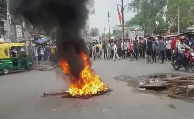 Violent Protests In Bihar Over Centre's 'Agnipath' Scheme, Protests Spread To Other States