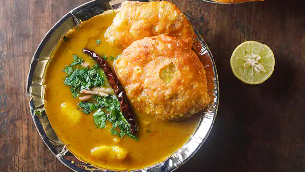How To Make Dal Kachori With Aloo Tarkari - A Street-Style Combination You Must Try