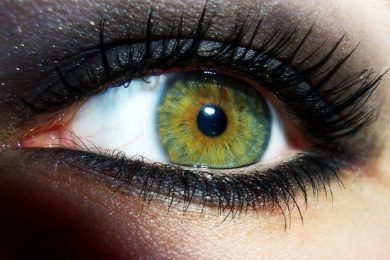 Makeup Beginner? 5 Must-Have Dual Eyeshadow Sticks To Create Quick & Stunning Eye Looks