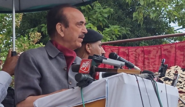 GN Azad Asks Terrorists In Kashmir To Give Up Arms, Gets Death Threat