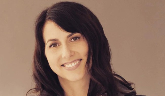 MacKenzie Scott, Jeff Bezos' Ex, Seeks Divorce From Teacher Husband