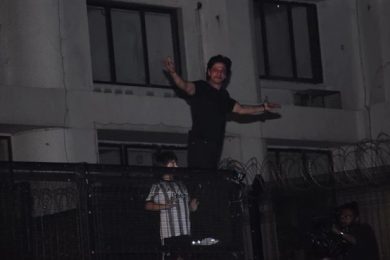 Shah Rukh Khan Greets Fans Outside Mannat On 57th Birthday. See Pics With AbRam