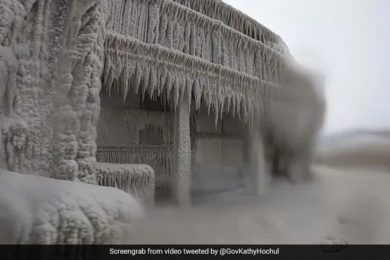 "Like A Scene Out Of Frozen": Winter Snow Covers Cars And Houses In US