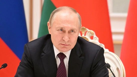 Putin on 'extremely difficult situation' as Ukraine seeks end to war: Top 10
