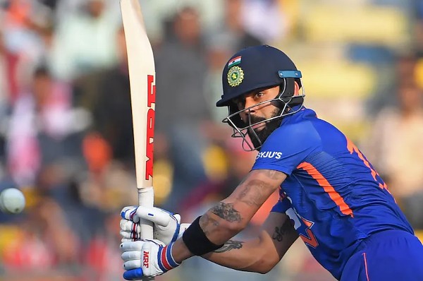 India vs Sri Lanka: Virat Kohli Slams 45th ODI Century, Equals Sachin Tendulkar's Massive Record