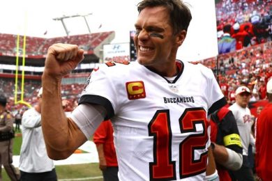 Tampa Bay Buccaneers Clinch Playoffs and NFC South Division