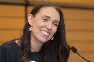 Jacinda Ardern: New Zealand PM to step down next month