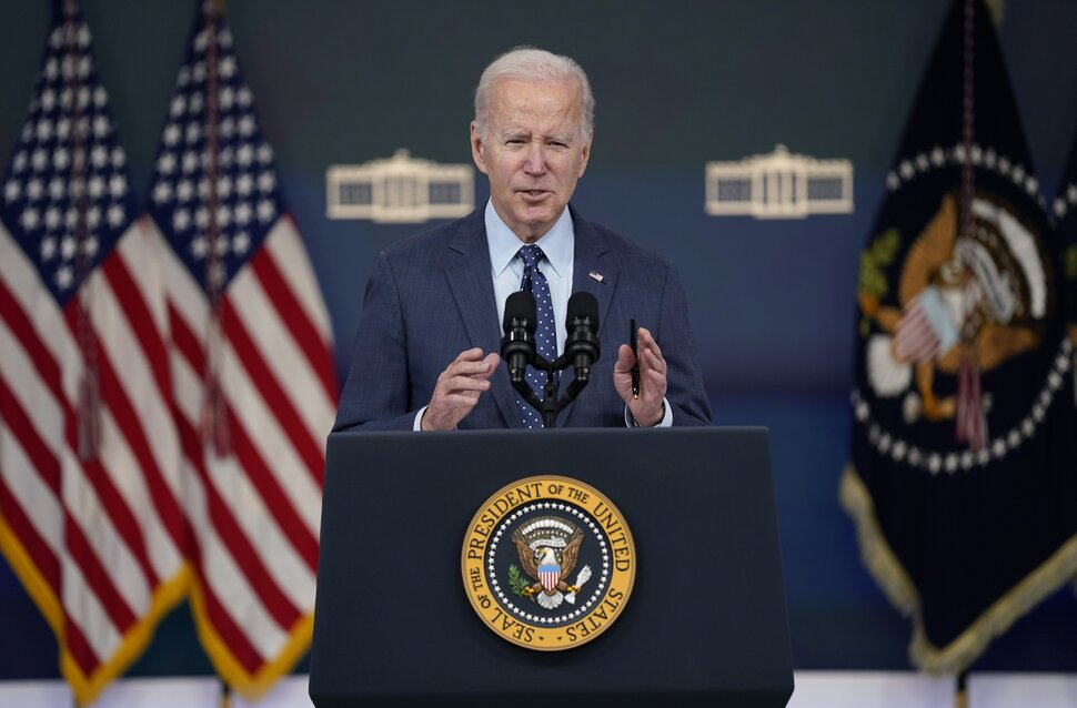 Biden Makes ‘No Apologies’ for Shooting Down Chinese Spy Balloon