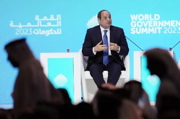 Egypt’s president praises UAE, seeking to heal Gulf aid rift