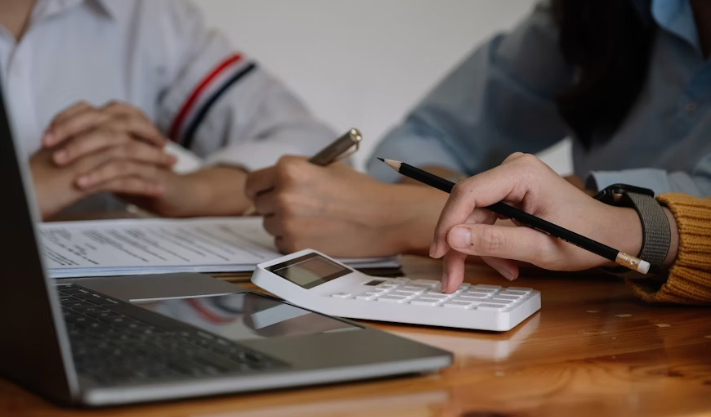 Small Businesses Struggle to Raise Funds Amid Shutdown Challenges