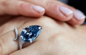 ‘Mellon Blue’ Diamond Sells for $25.6 Million at Swiss Auction