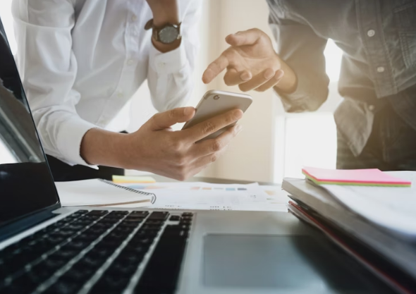 Boost Sales & Loyalty This Small Business Saturday with These Expert Tips