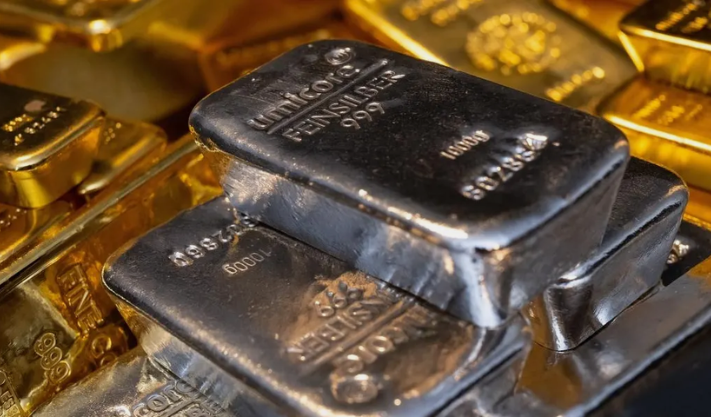 Silver Hits a New High at $88 as Gold Prices Stay Steady