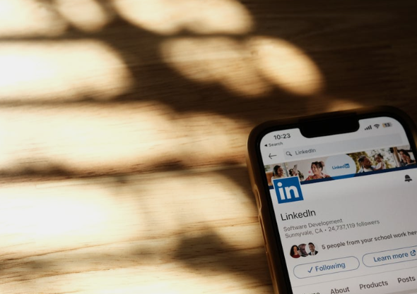 7 ChatGPT Prompts to Instantly Improve Your LinkedIn Profile