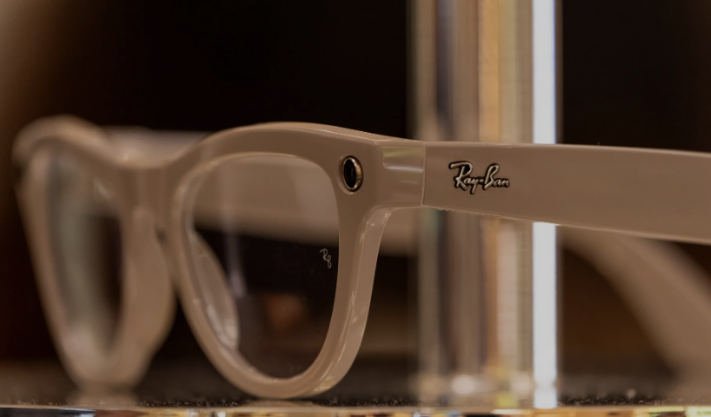 Apple Bets Big on Visual Artificial Intelligence for Future Products