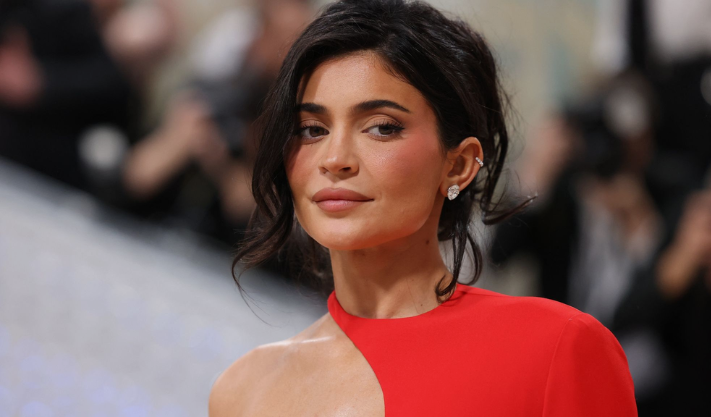 Kylie Jenner: The Billion-Dollar Beauty Entrepreneur