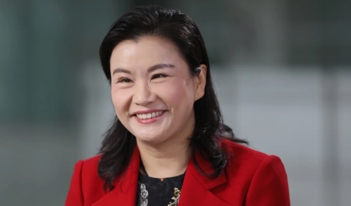 Zhou Qunfei: From Factory Floors to Global Tech Leadership
