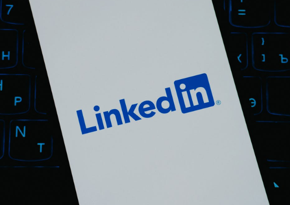 10 Effective Steps to Win Clients on LinkedIn Without Spam or Scripts