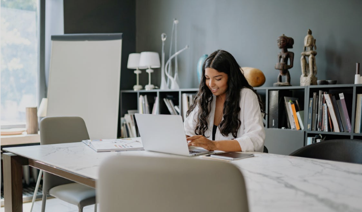 How to Turn Cold Emails into B2B Sales Conversations