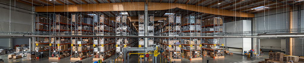 In-Manufacturing,-while-AI-predicts-possibilities,-experience-shapes-reality3