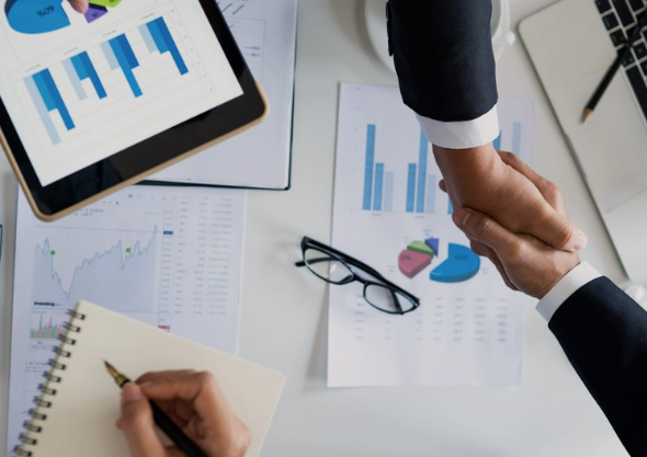 10 Strategies for Turning B2B Data Into Better Business Decisions