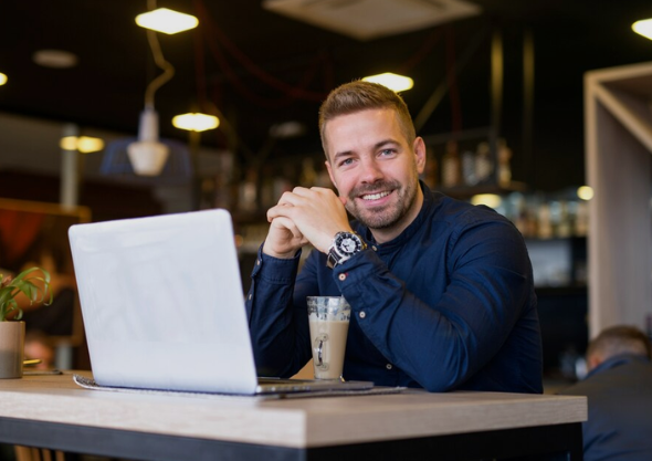 How Do Entrepreneurs Start Businesses in the USA?