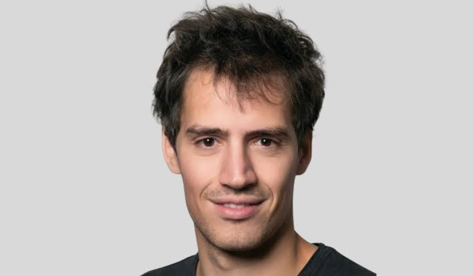 Arthur Mensch: FAQ Guide to the AI Entrepreneur Behind Mistral AI